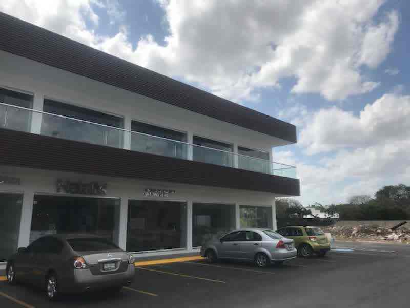 ¡Local comercial en Planta Alta en renta! sobre calle transitada.