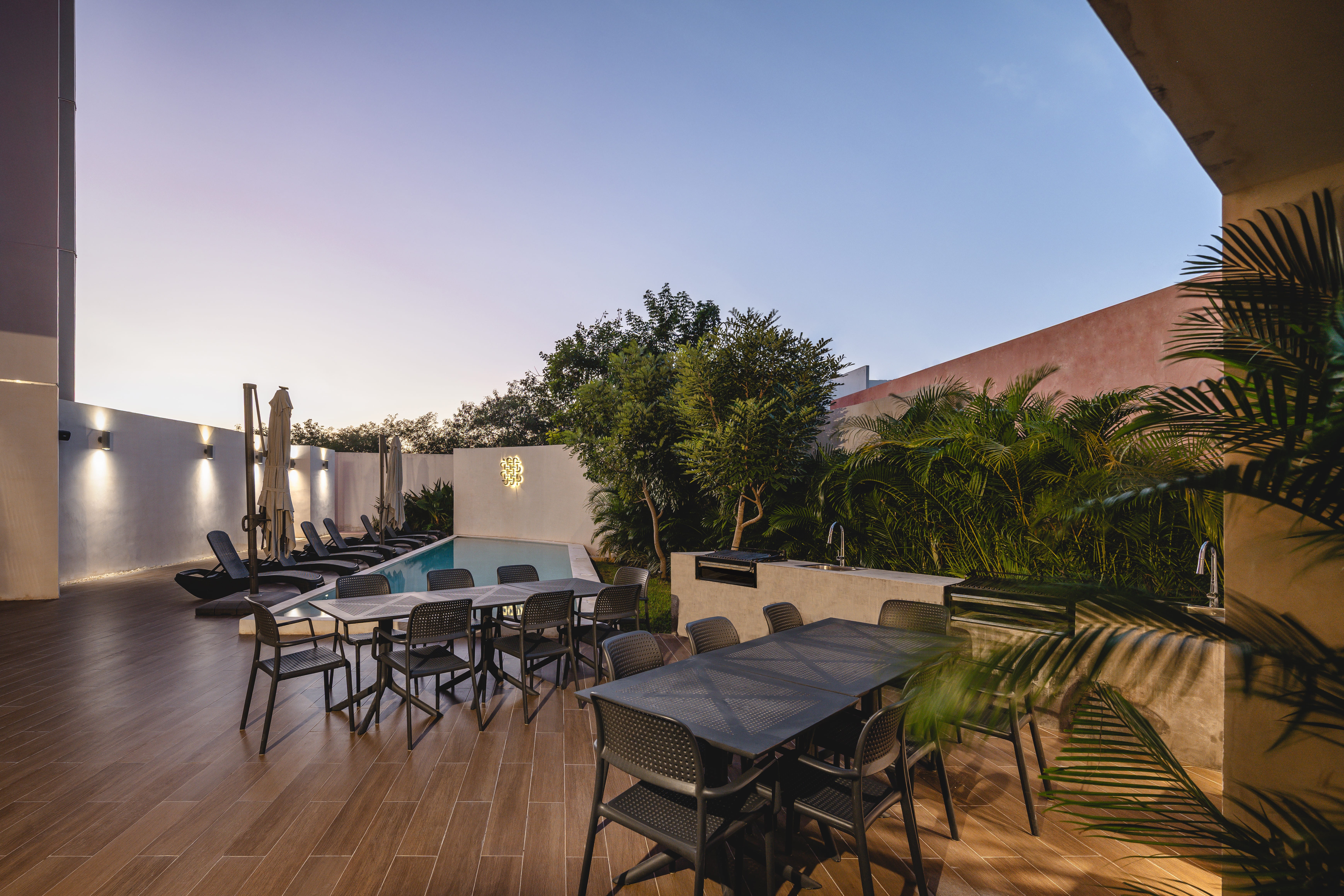 Departamento con rooftop dentro privada con amenidades, cerca de periférico.