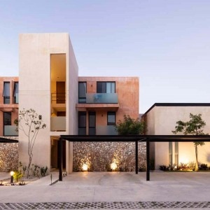 Departamento amueblado, en planta baja, con terraza y amenidades premium.