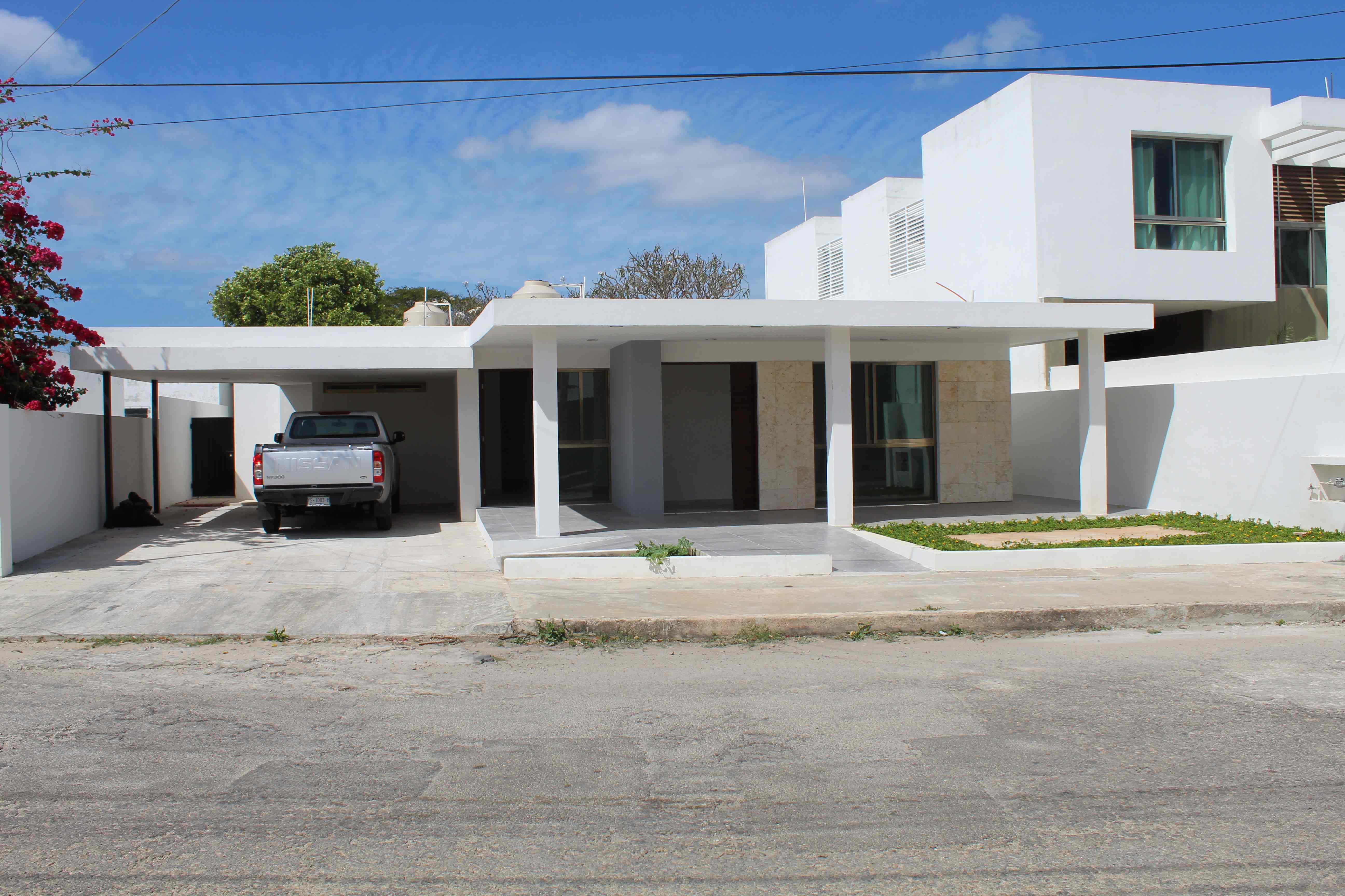 Casa recién remodelada, de una planta.