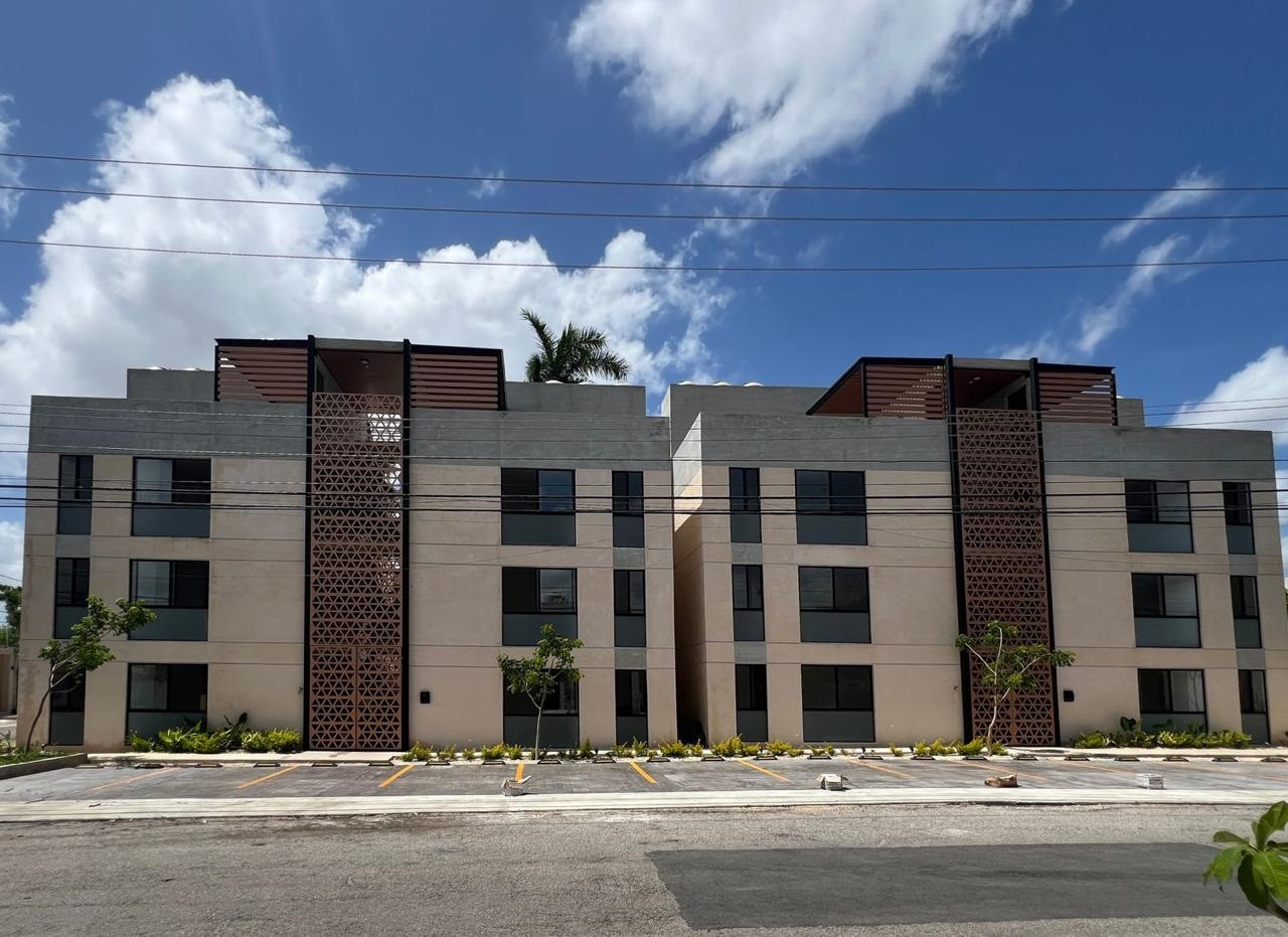 Departamentos de 2 recámaras, en complejo con amenidades, en zona norte.