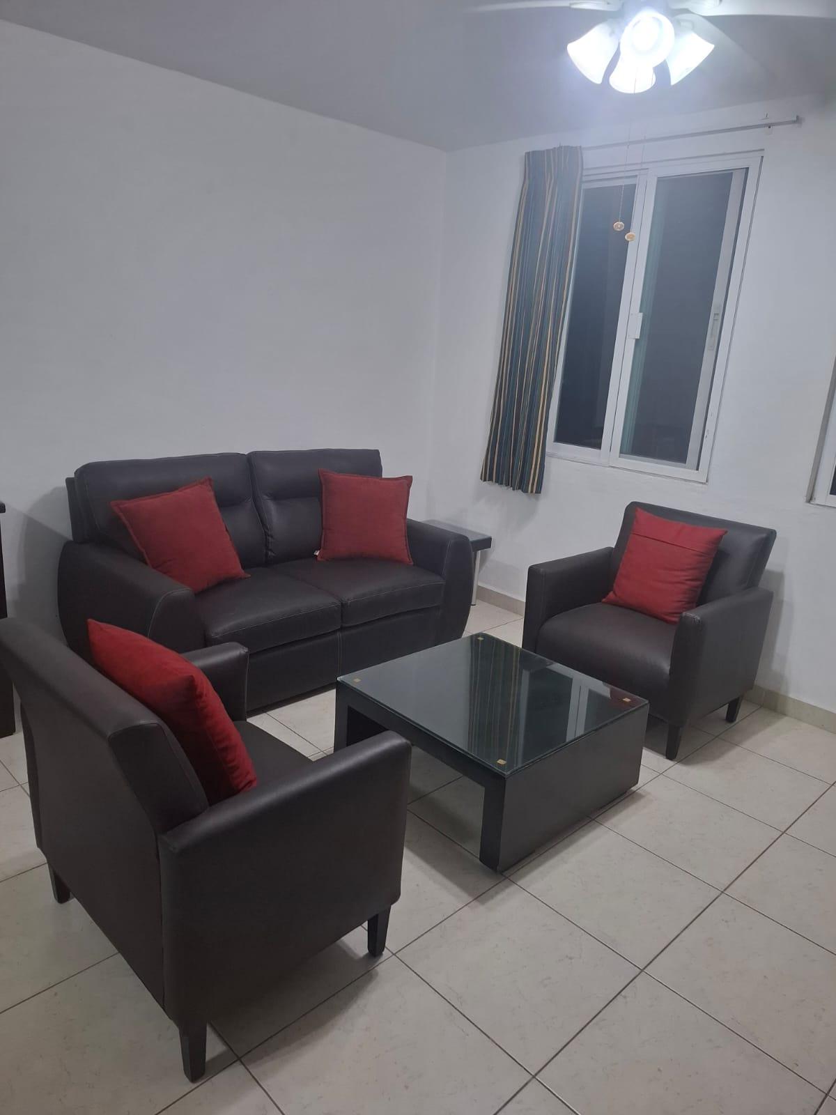 Departamento amueblado en edificio sobre la Avenida del Campestre.