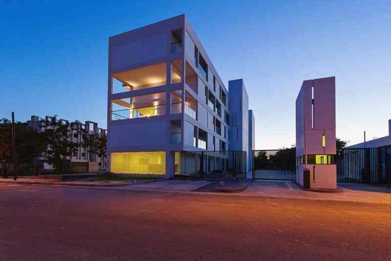 Departamento amueblado de lujo, en privada residencial Zona Norte.