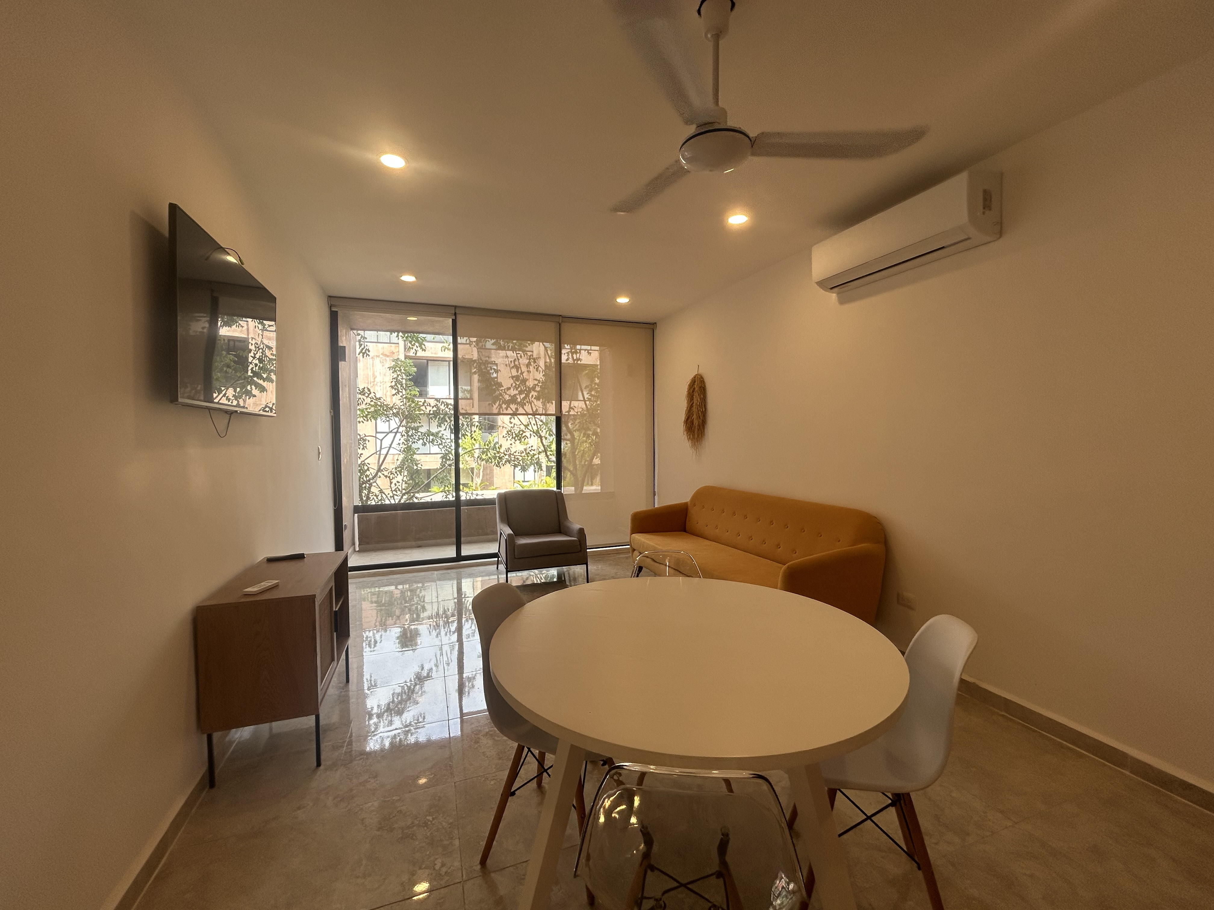 Departamento de 2 recámaras, amueblado, en Homu Temozón.