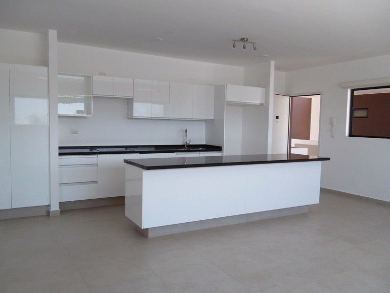 Departamento de lujo sin muebles